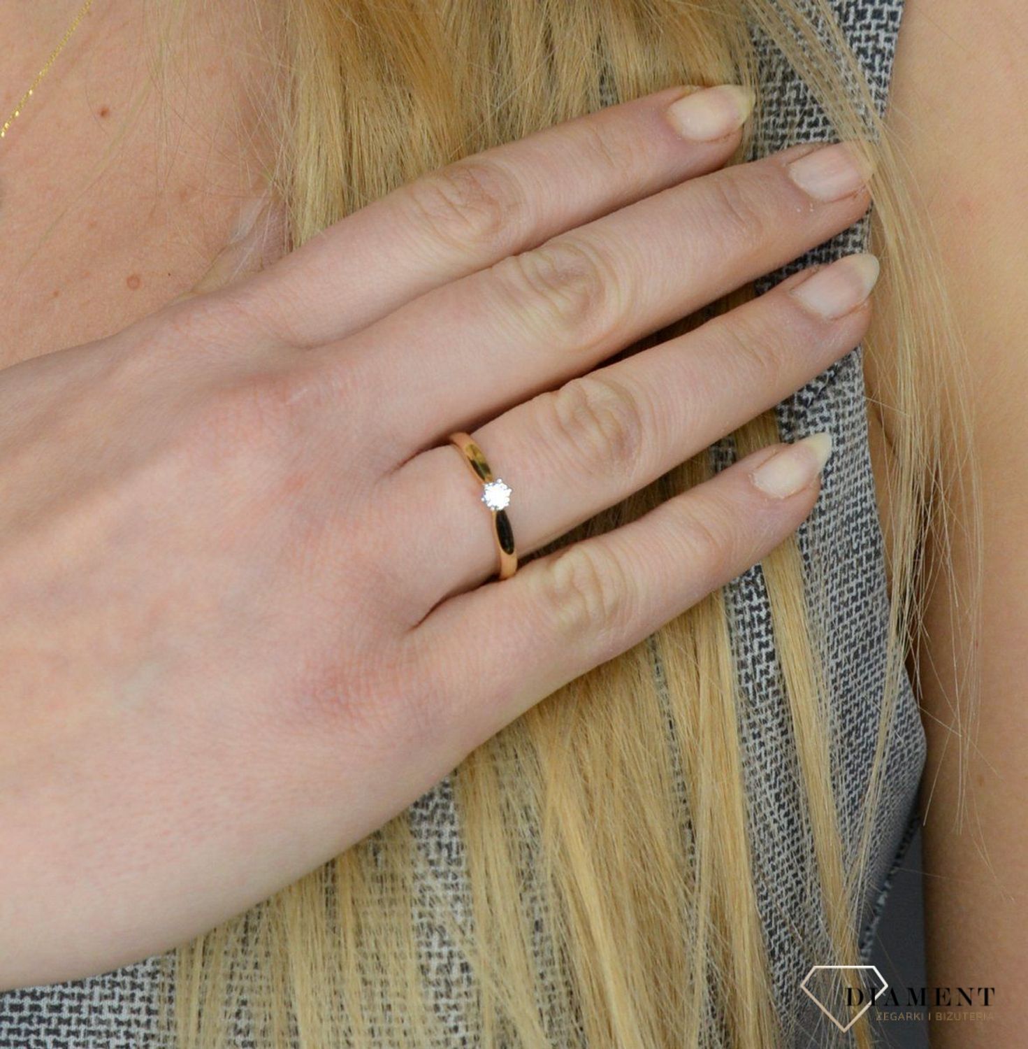 pierścionek zaręczynowy złoty z diamentem R62567 YW.jpg